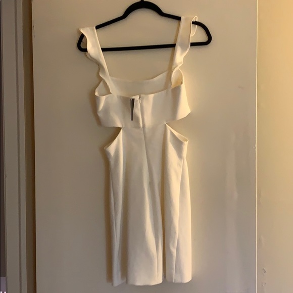 Little white dress - Picture 2 of 2